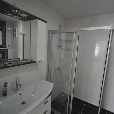 Mimoza Apartment *
